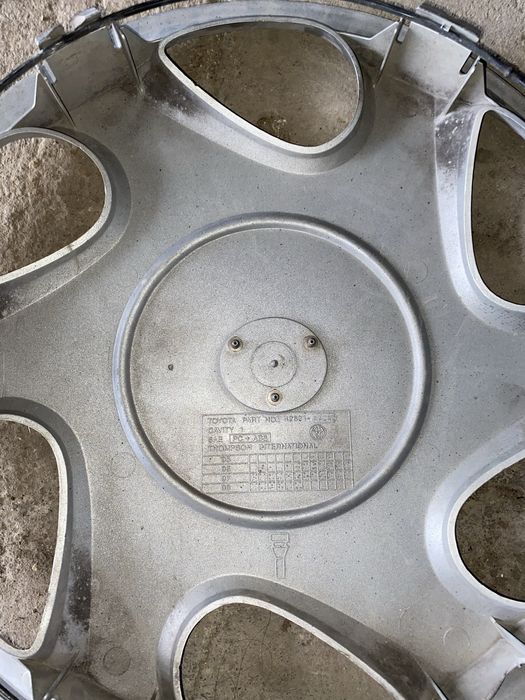 Камри колпак сатылады дискасымен