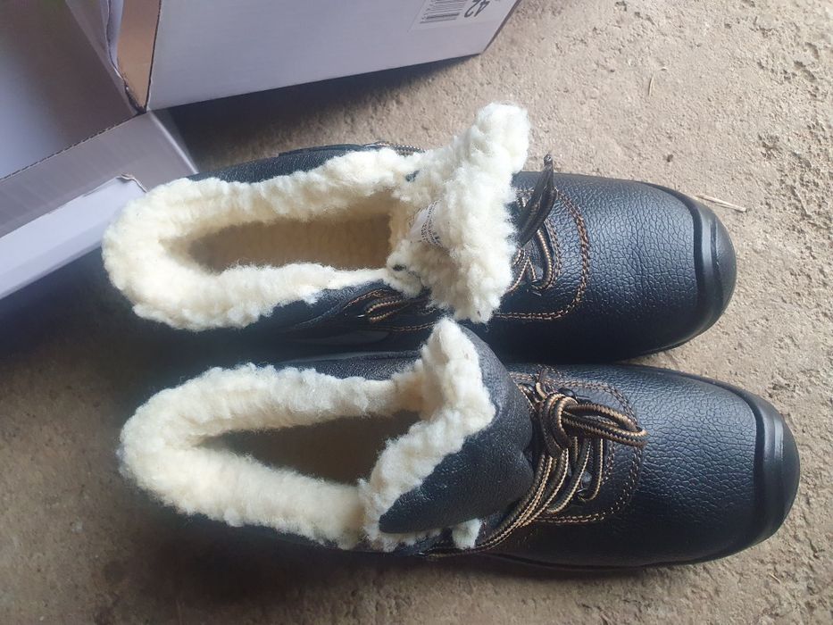 Bocanci Îmblănitî 42