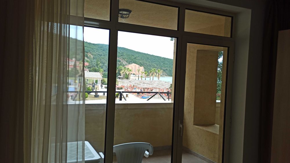 Продава се Тристаен апартамент в к.к. Елените - 107 кв.м за 1402 €/кв.м - Снимка #1