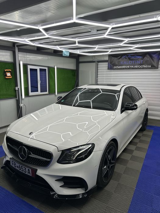 Поставяне на авто фолио – затъмняване и защита