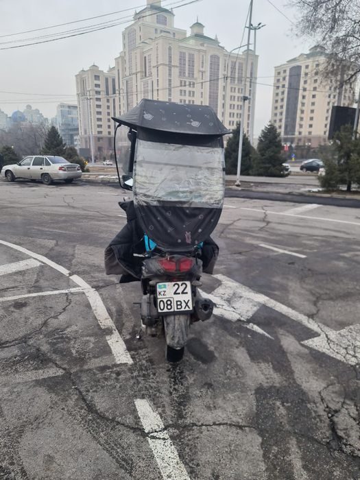 Мопед ходовой,продаётся вместе с сумкой и шлемом