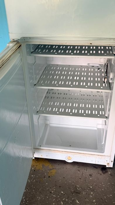 Продам холодильник