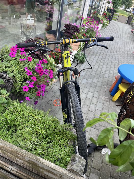 Vand specialized epic unic proprietar putin  timp folosita