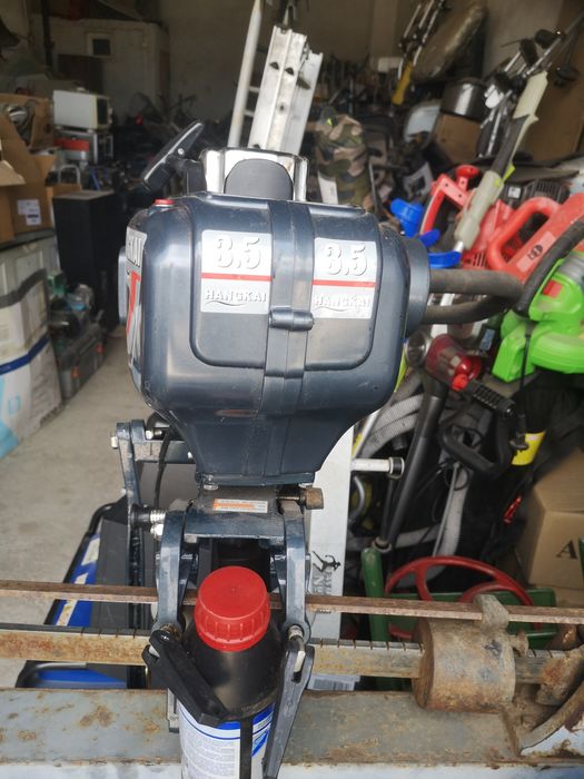 Продавам двигател за лодка