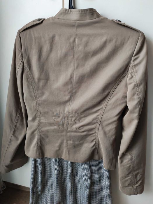 Вталена рокля Mango и късо сако KENSOL, пасващи си идеално, размер S