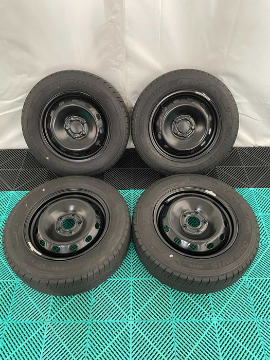 Set jante cu anvelope noi vara 205 65 r16c Renault Trafic Vivaro 2014+