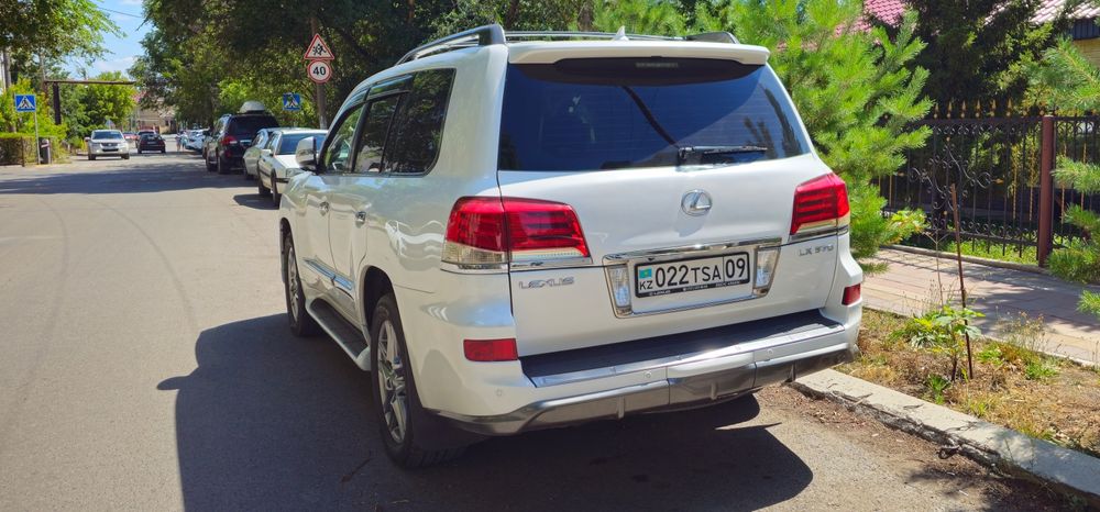 Продам Lexus 570, 2012 год, 165 000 км.