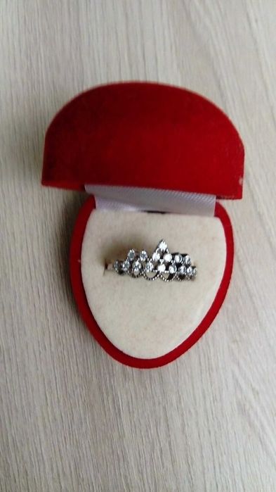 три кольца из серебра с фианитами