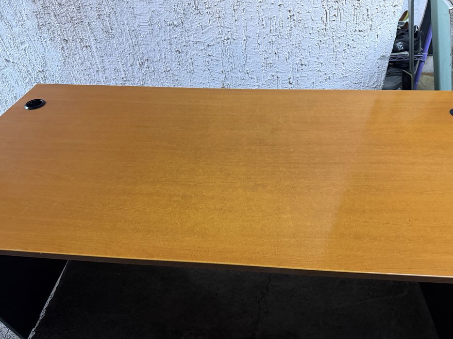 Стол офисный продаю