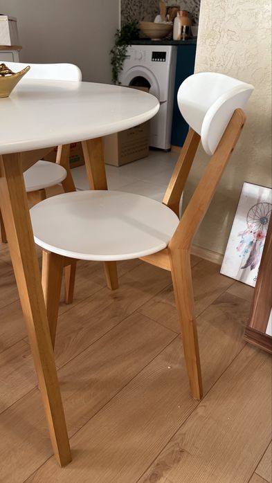 Кухненска маса JEGIND Ø105 бяло и  4 стола Кухненски стол JEGIND бял