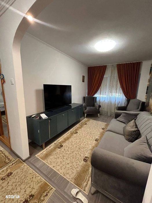 De vanzare apartament 3 camere, 2 bai, balcon mare, mobilat si utilat