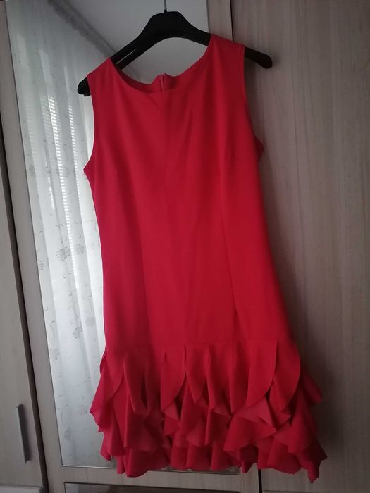 Офицални дамски рокли