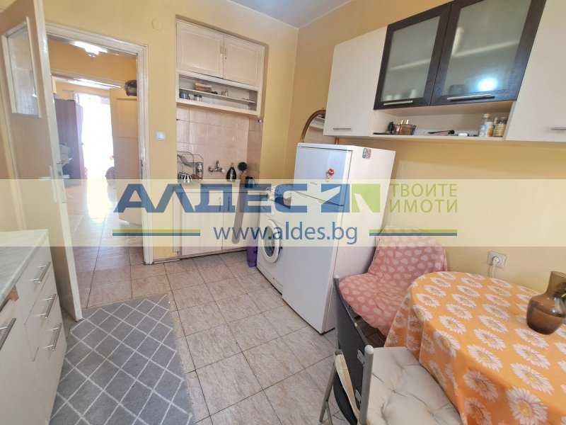 Продава се Двустаен апартамент в София, Център - 65 кв.м за 3677 €/кв.м - Снимка #6