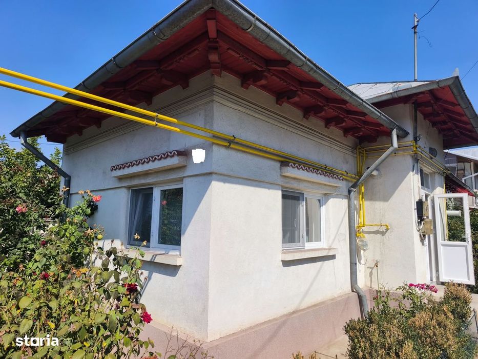 ROANDY - Garsoniera renovata ,la casa,zona Democratiei.