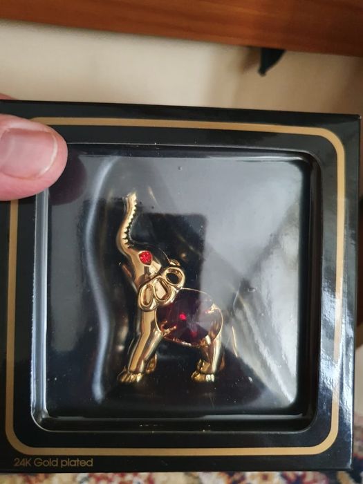 Сувениры в золоте новые