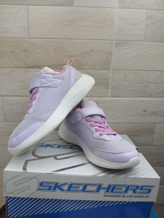 Adidasi Skechers mov