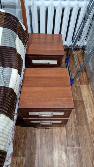 Продам  кровать с тумбочками +комод