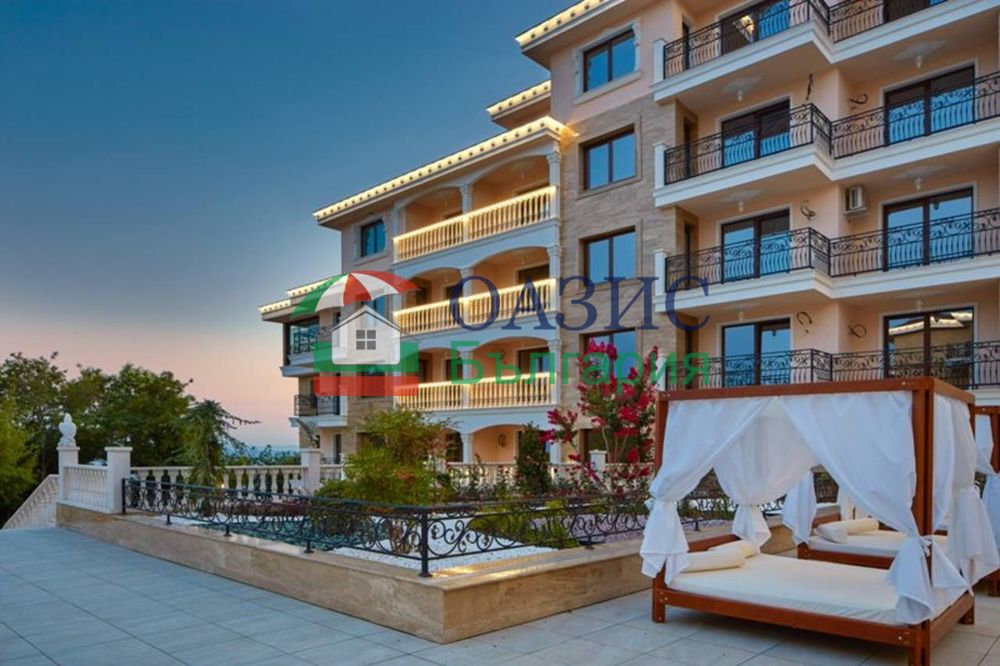 Четиристаен апартамент на първа линия комплекс Valencia Gardens, 325.78 кв.м., Несебър, България, 716 716 евро