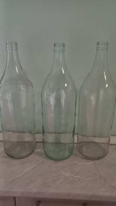 Продам бутыль стеклянный