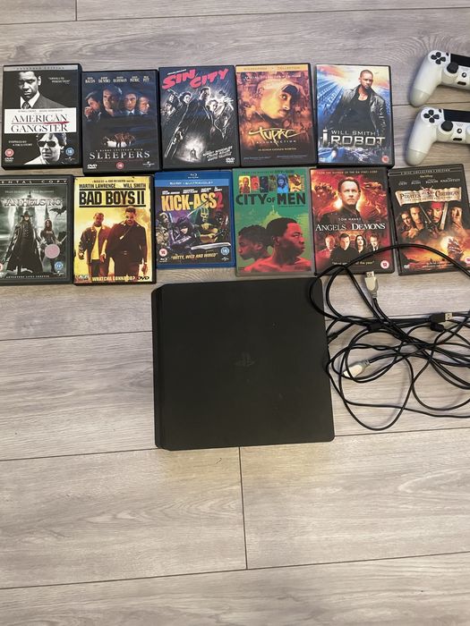 vand play station 4 slim