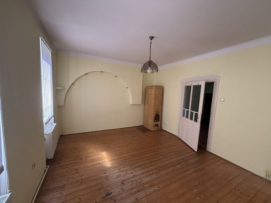 Inchiriez  casa