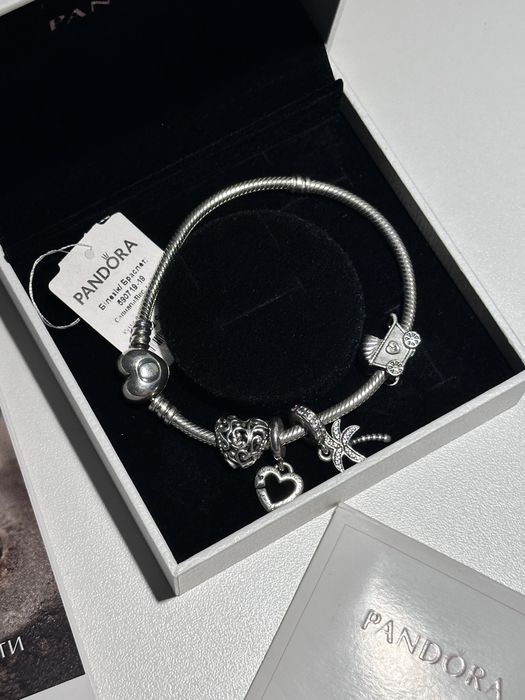 Браслет Pandora с шармами