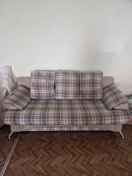 Продам диван в хорошем состоянии