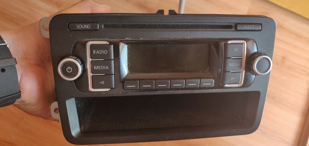 MP3 player original ww polo 2010 marca panasonic, antifurt opel