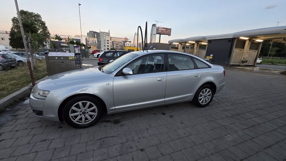 Продавам Audi A 6