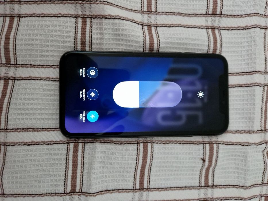 Айфон 11 , на 128 гб