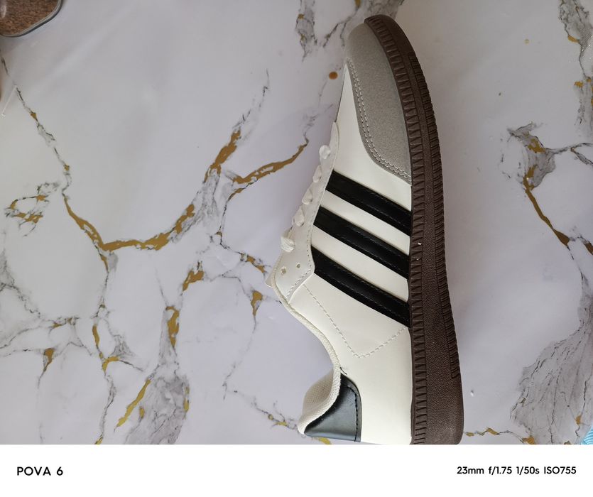 Продам новые кеды