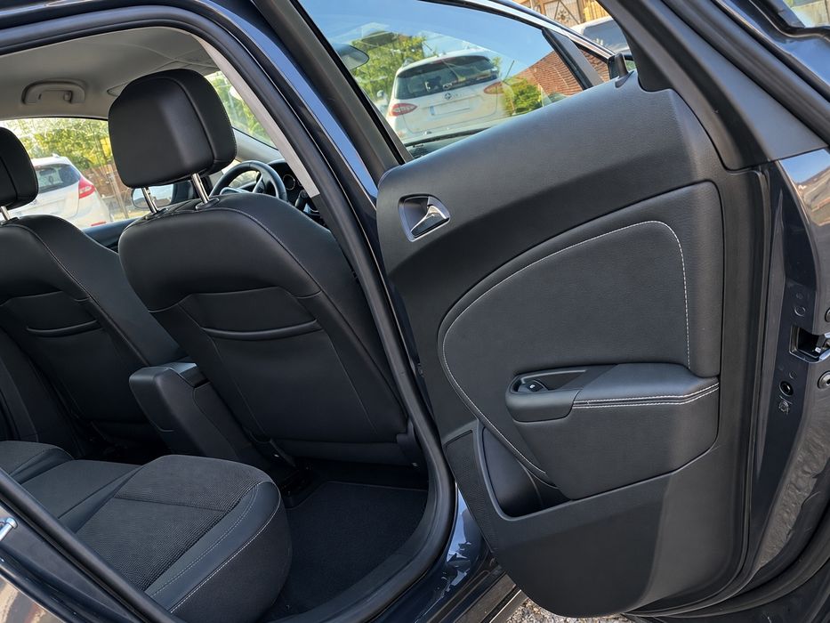 Opel Astra Break 2012  1.7 Diesel Full Option