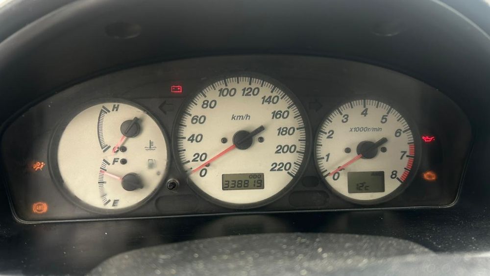 Мазда 323 продам или обмен