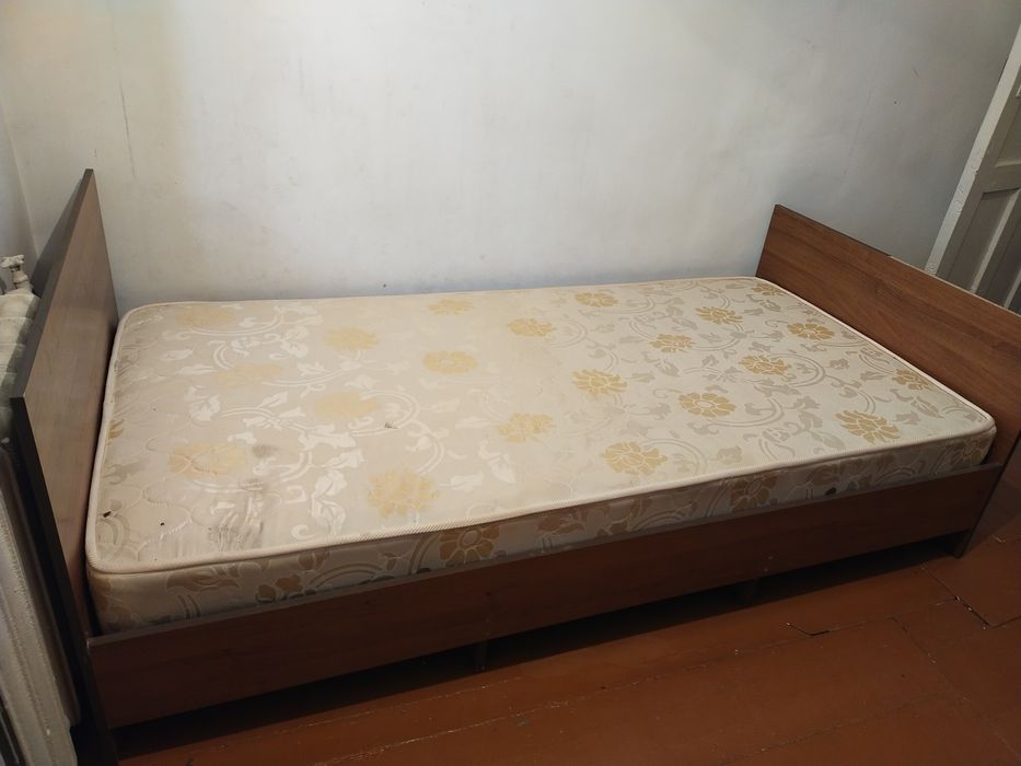 Продам кровать односпалка