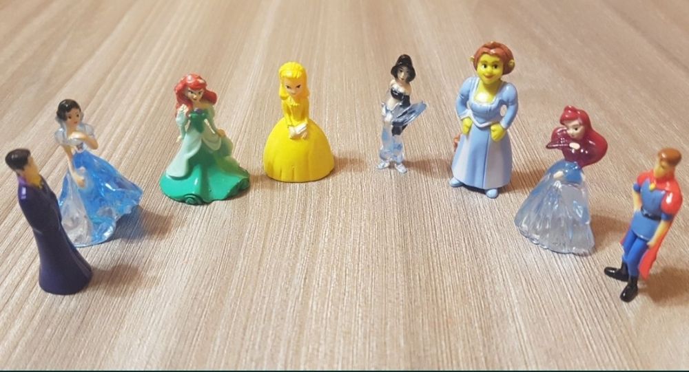 Loturi de figurine printese Disney,  Donald și Pluto , Dragonel