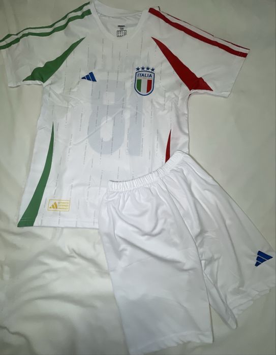 Compleu fotbal  copii italia/barella  ( marimea 164)