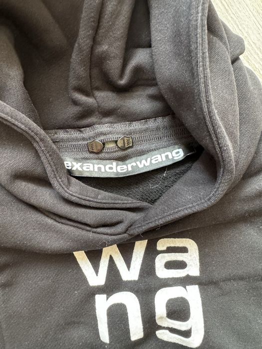 Дамски екипи Wang