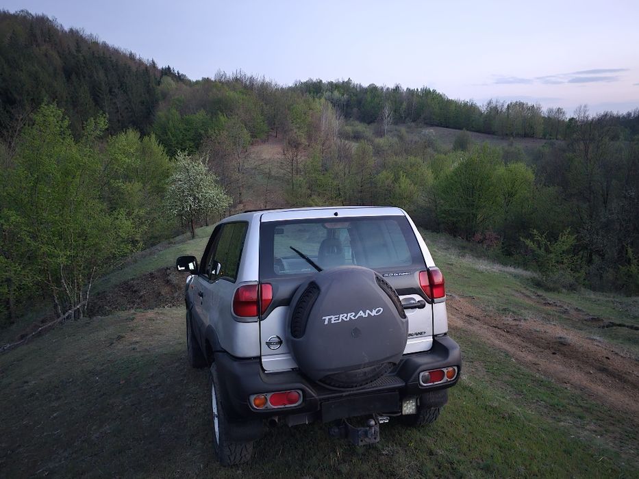 Nissan Terrano/ UTILITARĂ/ Trapă electrică
