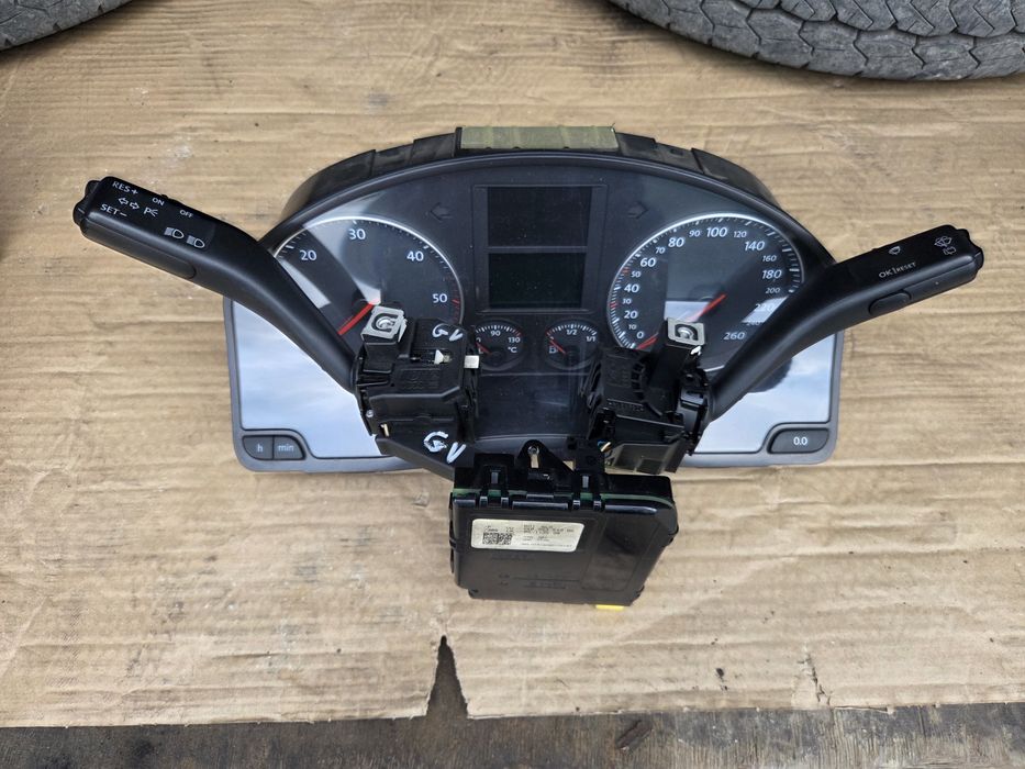 Комплект бордкомпютър и темпомат за Голф5