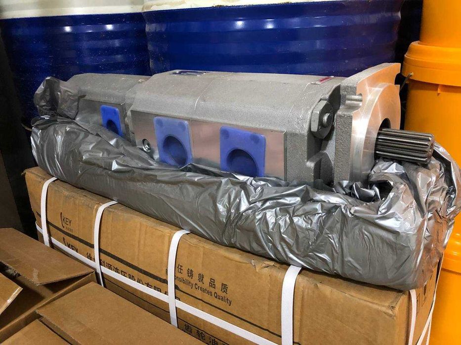 Насос гидравлический 4-секционный для Автокран 30-45 тонн