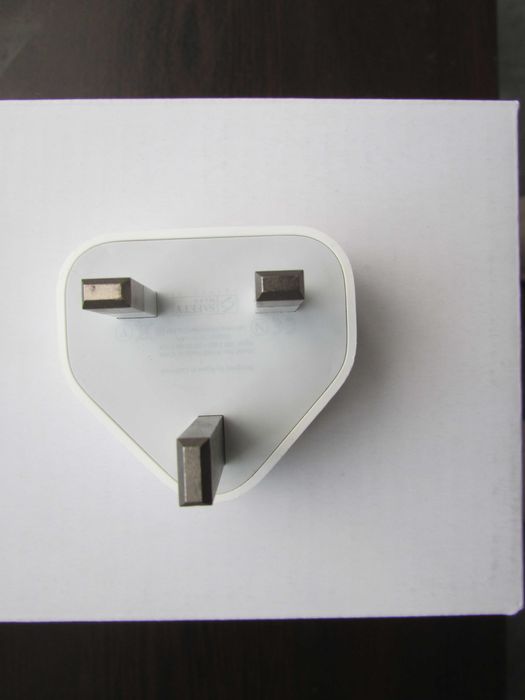 Apple Оригинално английско зарядно без преходник