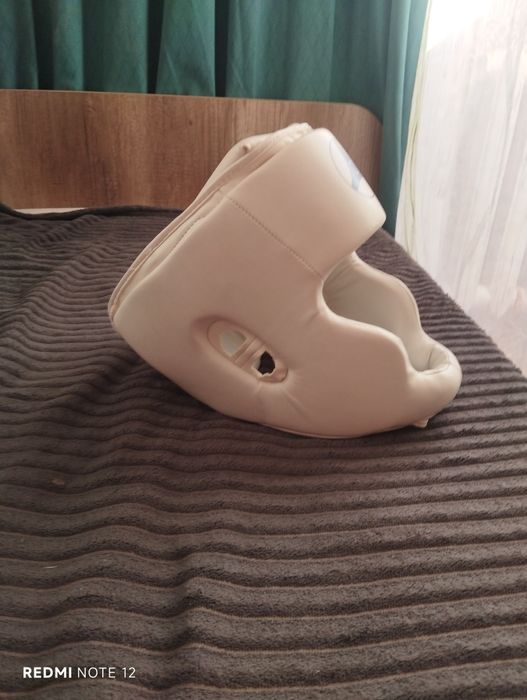 Шлем для каратэ киокушинкай-кан каратэ