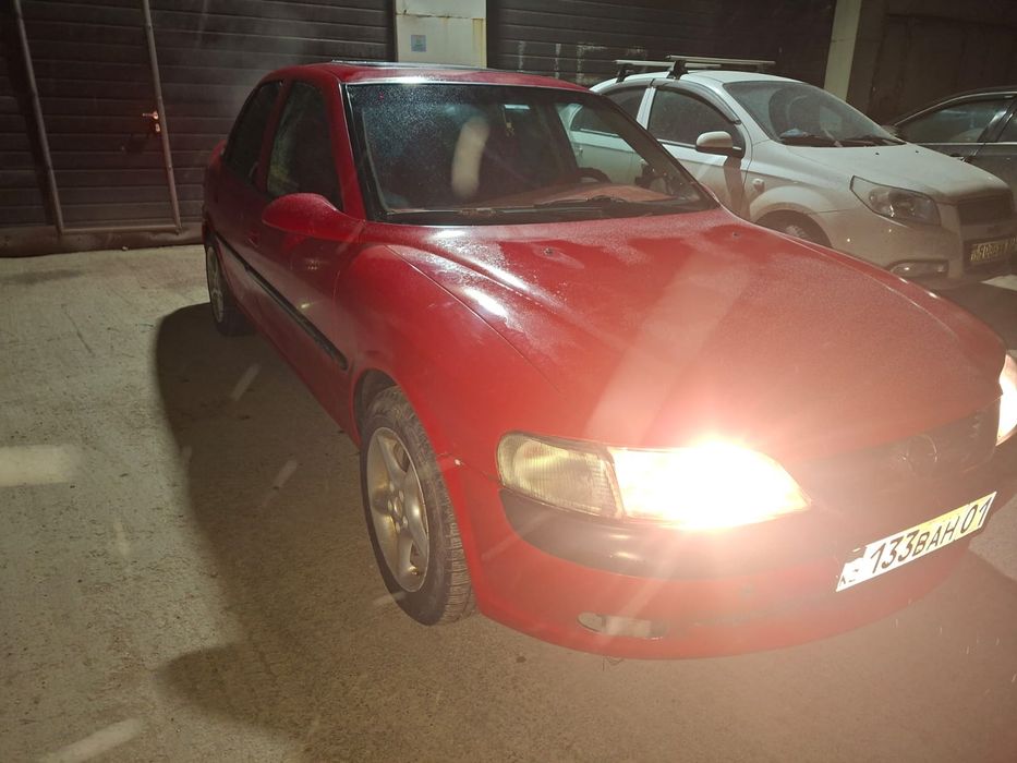 Opel vectra 1995 года