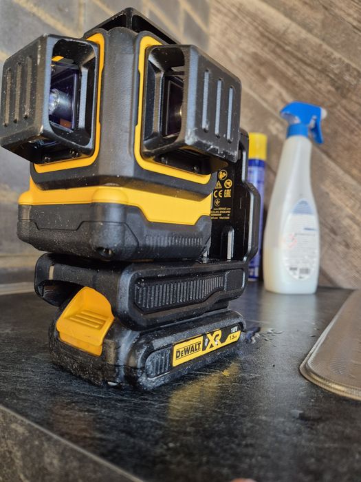 Laser Dewalt originl .tel 07716zero,trei,398