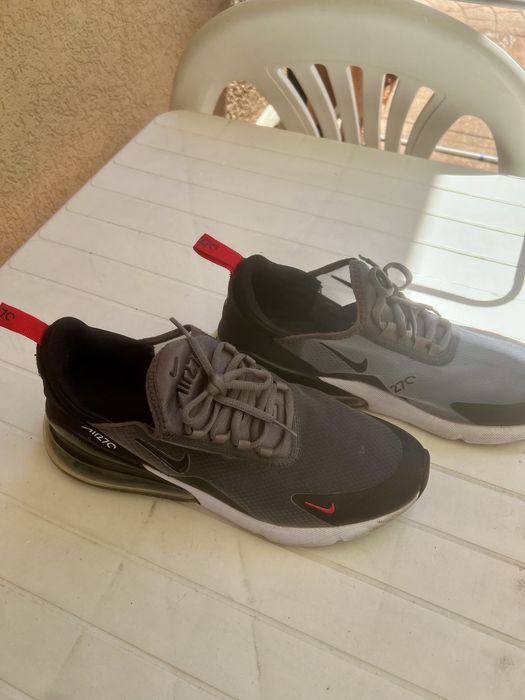 NIKE Air 270 Маратонки