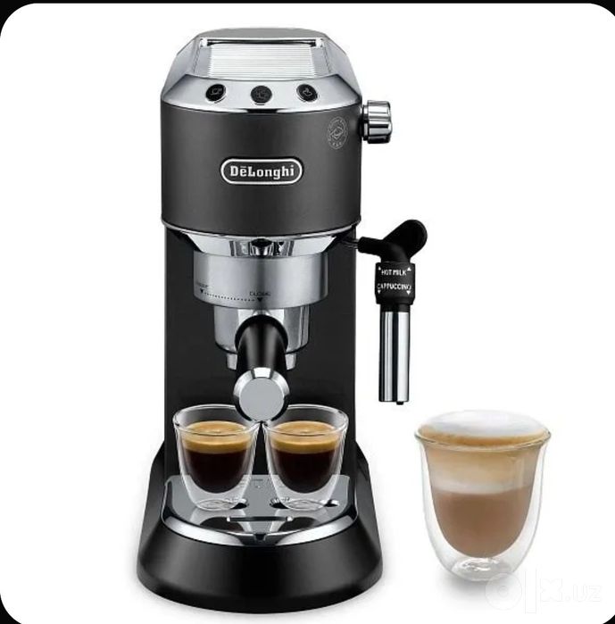 Кофеварка рожковая Delonghi Dedica EC685.ВК