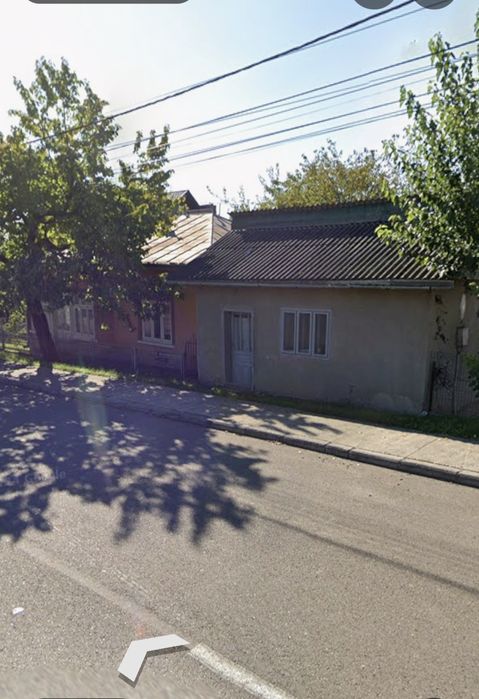 Casă și teren de vânzare