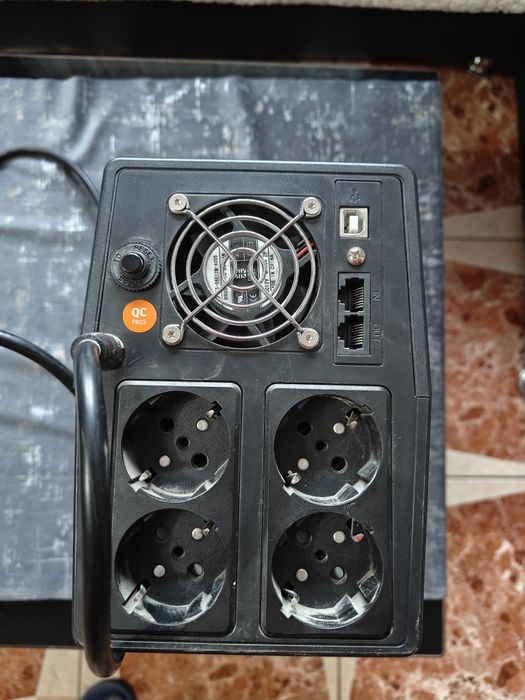 UPS Njoy 24V cu acumulatori noi