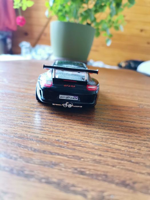 Количка 2010 porsche 911 gt3 rs 1/36  kinsmart