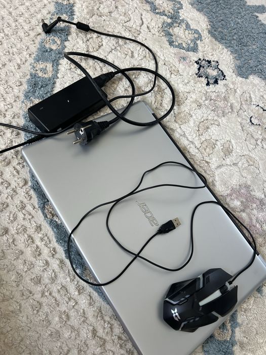 Продам ноутбук. В хорошем состояние